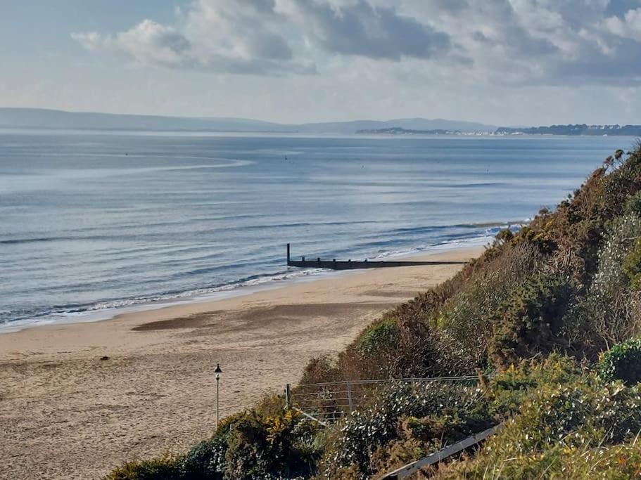Beach House, With Bbq Lodge And Hot Tub! Bournemouth Exteriér fotografie