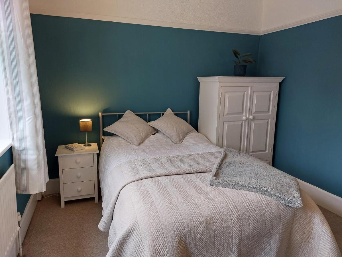 Beach House, With Bbq Lodge And Hot Tub! Bournemouth Exteriér fotografie